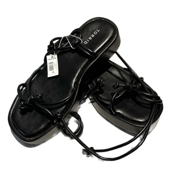 Torrid Black Round Toe Crossover Strap Lace Up Chunky/Platform Sandals, Sz 10