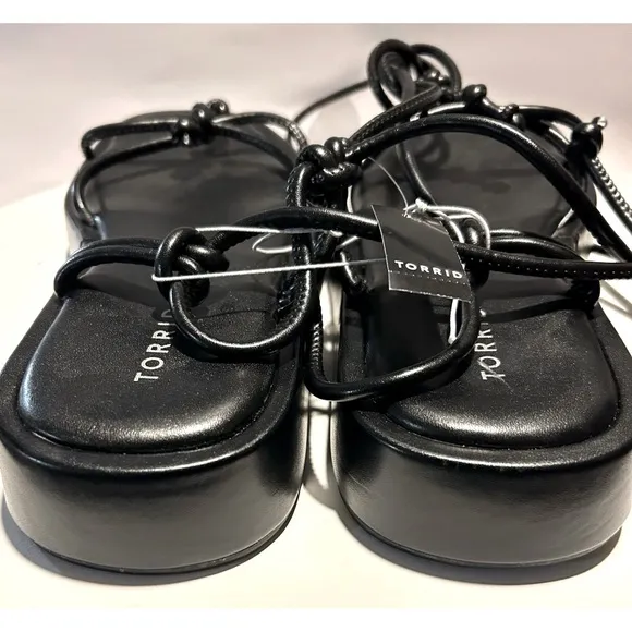 Torrid Black Round Toe Crossover Strap Lace Up Chunky/Platform Sandals, Sz 10