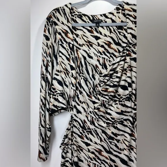 TORRID Maxi Studio Knot Long Sleeve Dress Zebra Watercolor Size 4X