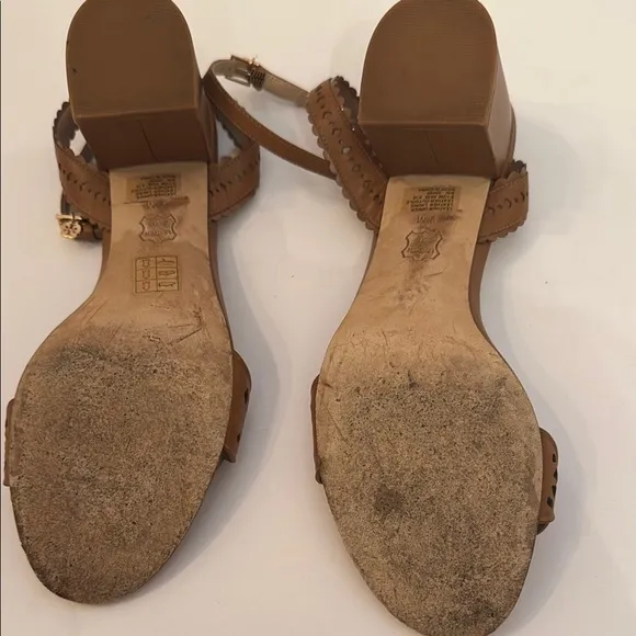 Tory Burch 9-1/2 Tan Marguerite Perforated Flower Detail Sandals