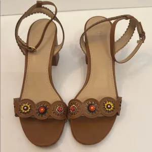 Tory Burch 9-1/2 Tan Marguerite Perforated Flower Detail Sandals