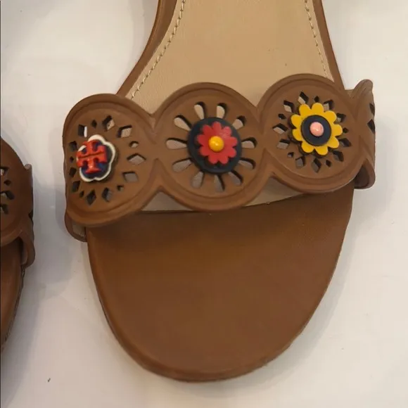 Tory Burch 9-1/2 Tan Marguerite Perforated Flower Detail Sandals