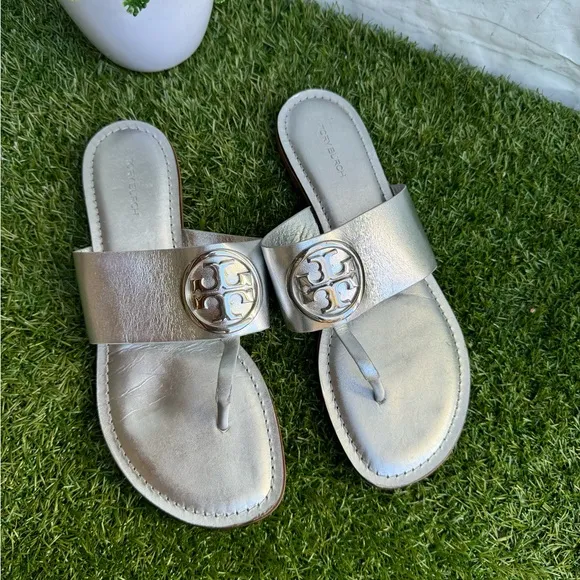 Tory Burch Benton Band Sandal SilverMetallic size 9 gently used