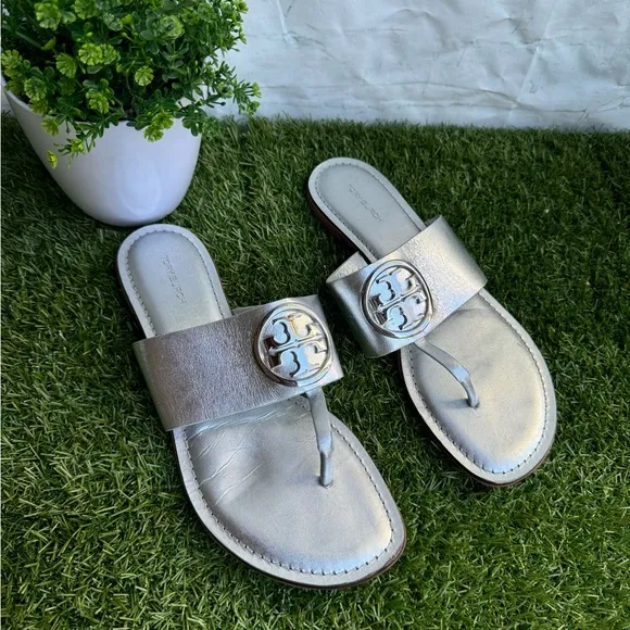 Tory Burch Benton Band Sandal SilverMetallic size 9 gently used