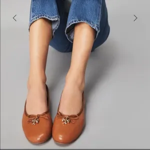 Tory Burch Brown Charm Ballet Flats Sandals walking‎ shoes comfort 8.5