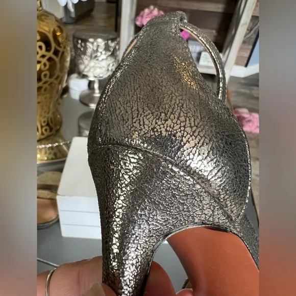 Tory Burch Elegant Metallic Heels Size 7.5