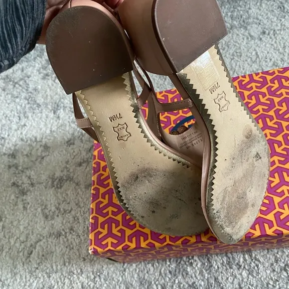 Tory Burch leather nude sandals sz.7,5