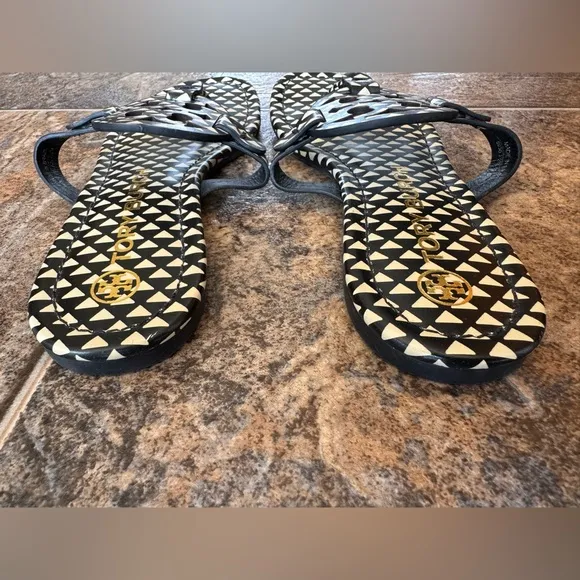 Tory Burch Miller Triangle Geometric Flip Flop Slip On Sandals- Black/Cream 7.5