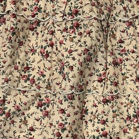 Tuckernuck Hyacinth House Floral Steff Smocked Mini Skirt Pink Size M