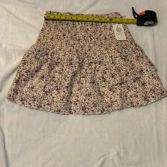 Tuckernuck Hyacinth House Floral Steff Smocked Mini Skirt Pink Size M