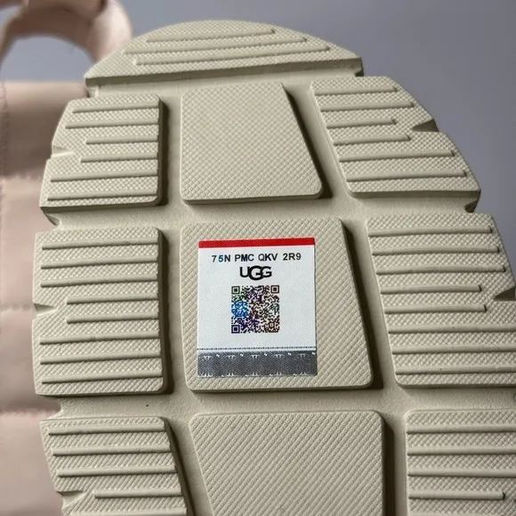UGG Ashton Strappy Sandals