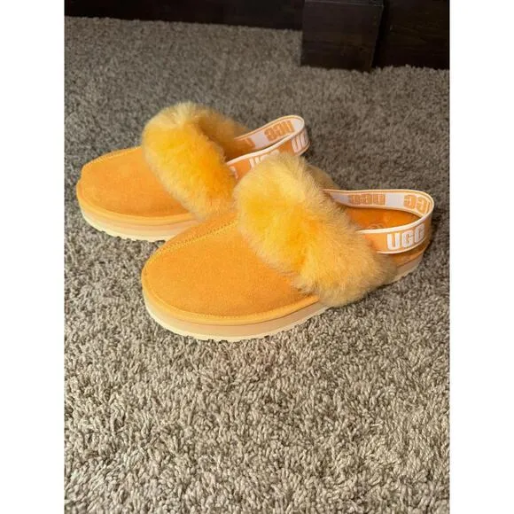 UGG FUNKETTE KIDS SLIDE SANDAL PAPAYA ORANGE SUEDE WOOL YOUTH US 4- WOMEN US 5.5