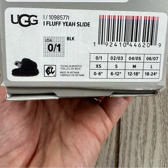 UGG Infant Fluff Yeah Furry Fuzzy Sandals 0/1 XS 0-6 months Black $55 Baby Sized