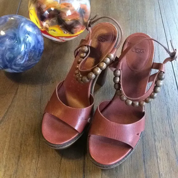 UGG ‘Naima’ Platform Sandals