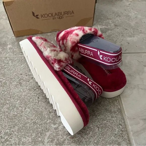 Ugg Slingback Sandals Fuzzi II Tie Dye Faux Fur Platforms Berry Red, Size 6M NEW