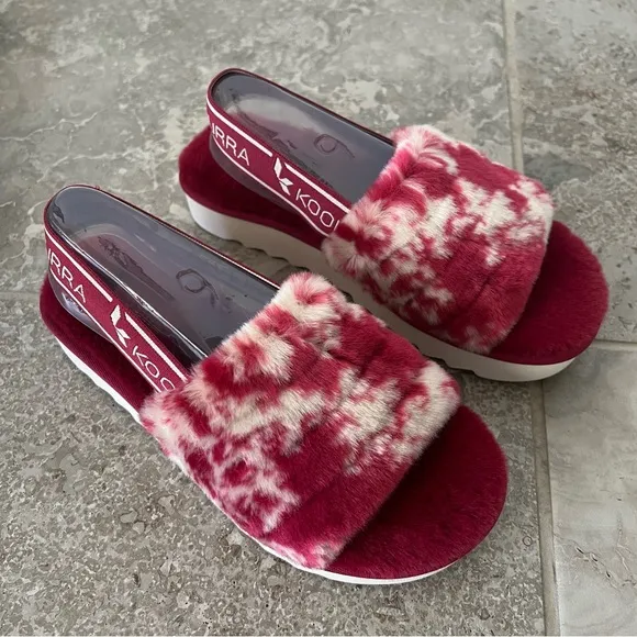Ugg Slingback Sandals Fuzzi II Tie Dye Faux Fur Platforms Berry Red, Size 6M NEW