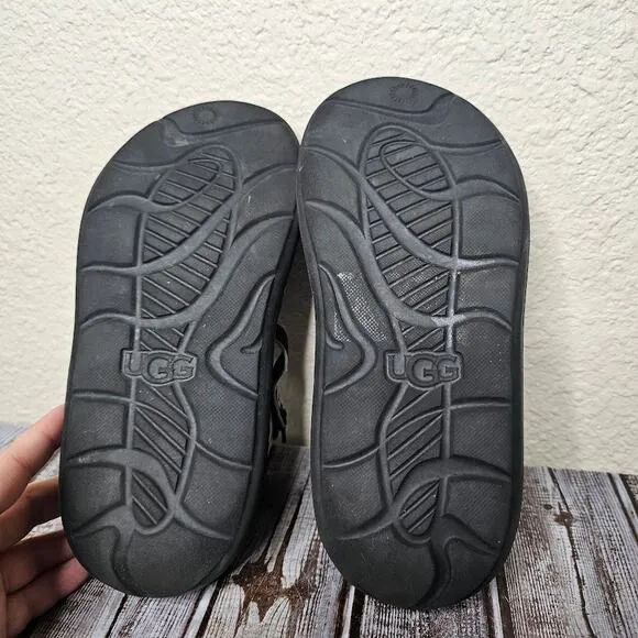 Ugg sport yeah sliders in black comfort slip on sandals youth size 1.5