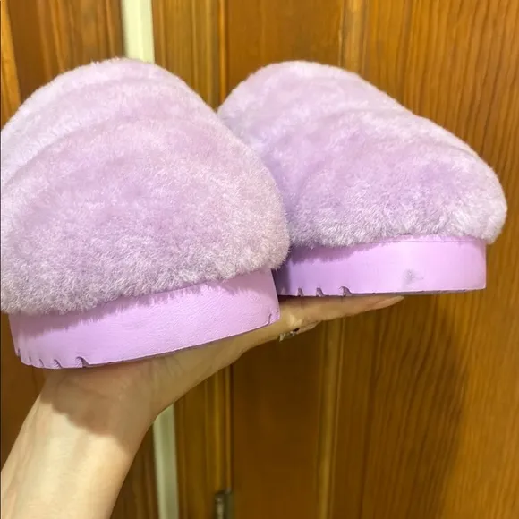 Ugg Super Fluff WOMEN'S Purple DISCONTINUED Sandals 7 Instagram cozy chic girly