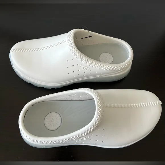 UGG Tasman Sport | Men’s Size: 8 | Color: White Slip-On Clogs