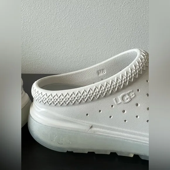 UGG Tasman Sport | Men’s Size: 8 | Color: White Slip-On Clogs