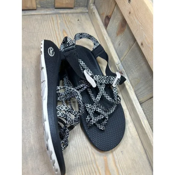 US11 NEW Chaco Women ZCloud X2 Hiking Sandals Womens Black White