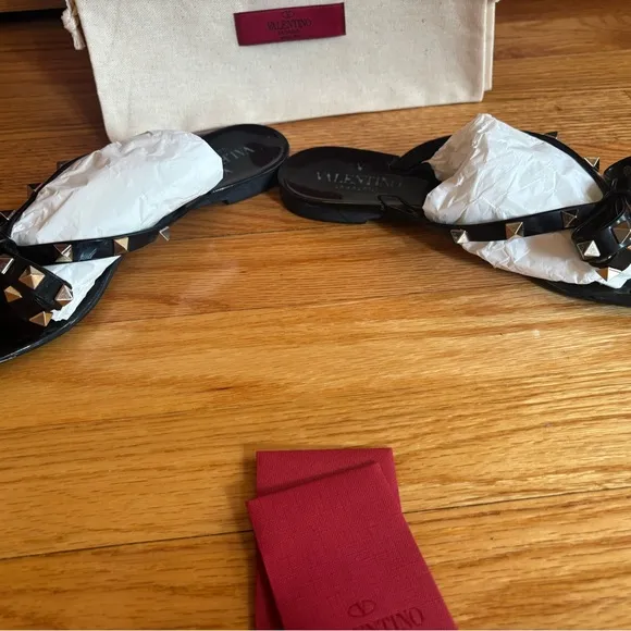 Valentino Garavani Black Sandals