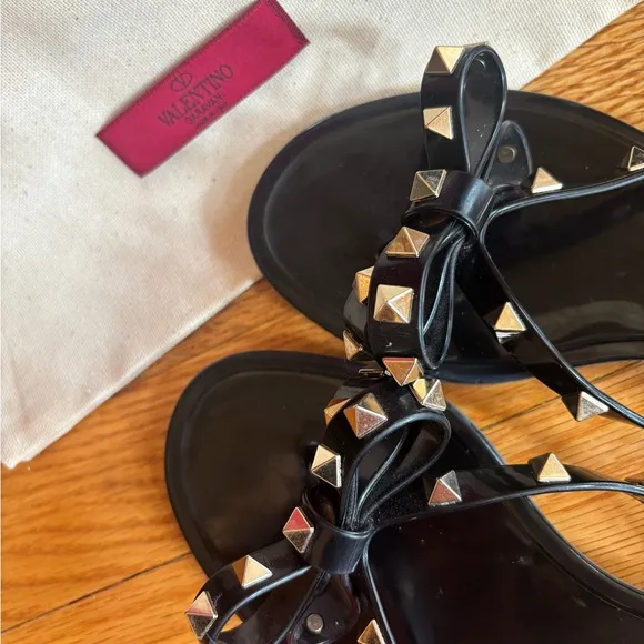 Valentino Garavani Black Sandals