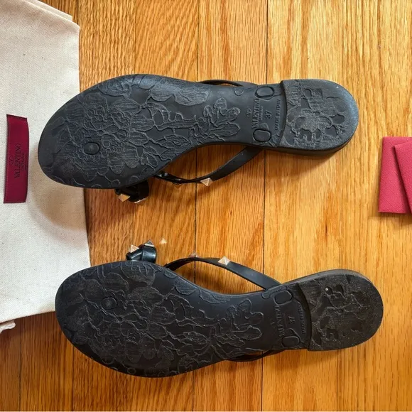 Valentino Garavani Black Sandals