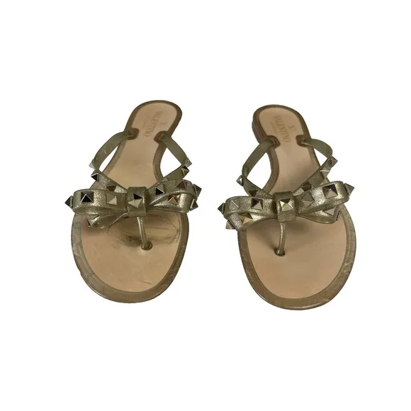 Valentino Garavani Rubber Studs Thong Sandals 39/9 Gold Authentic Slip On Jelly