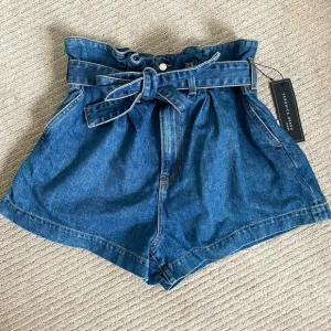 VERONICA BEARD Nori Paperbag Jean Shorts High Rise - update. WORN ONCE!✨