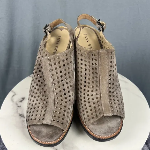 VIA SPIGA Tasa Perforated Lug Sole Slingback Heels Sz 9.5: NWOT