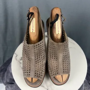 VIA SPIGA Tasa Perforated Lug Sole Slingback Heels Sz 9.5: NWOT