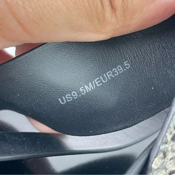 VINCE. Black Snakeskin Flip‎ Flop Thong Sandals