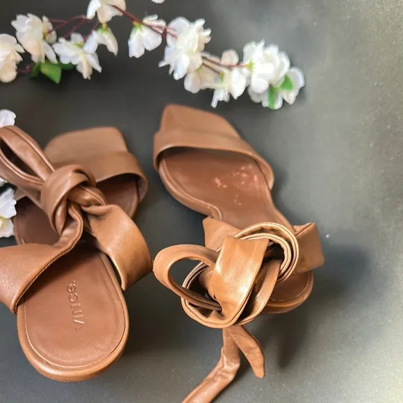 Vince Brown Leather Sandals with Bow Detail