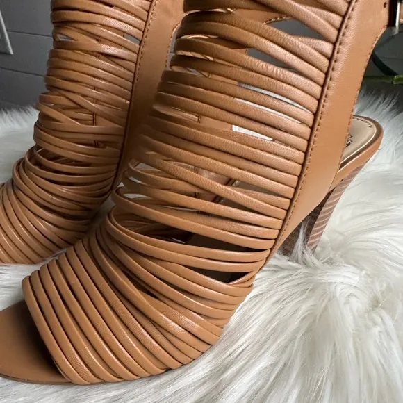 Vince Camuto Adeenta Leather Sandals/ Heels