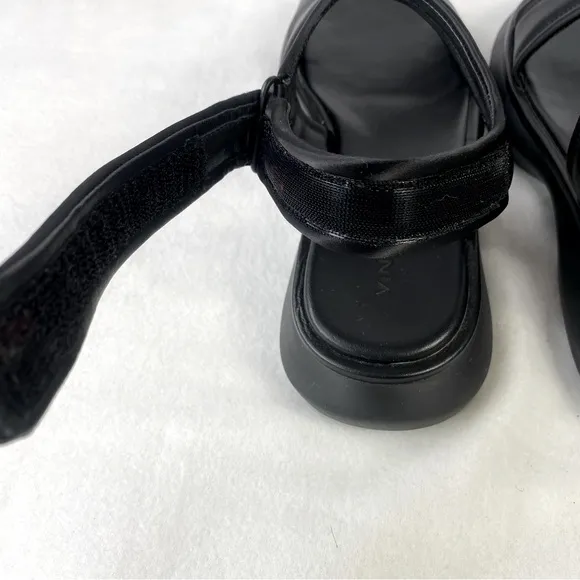 Vince Fresca Satin Strappy Sandals 8.5 Black Sporty Chunky