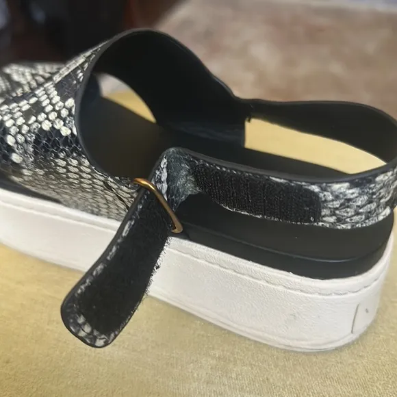VINCE. Womens Black Snake Platform Comfort Wedge Leather Slingback Sandals