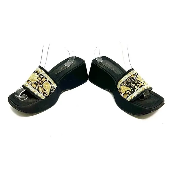 Vintage 1990s vegan black fabric paisley open toe platform wedge sandals