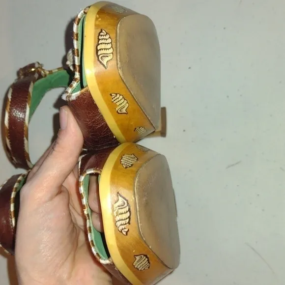 VINTAGE Anthropologie Miss Fire wooden sandals Eiffel Tower Paris seashells