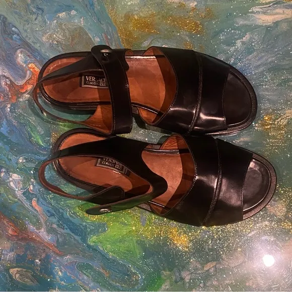 Vintage VERSACE CLASSIC BLACK Elegant Black Sandals SIZE 11.5