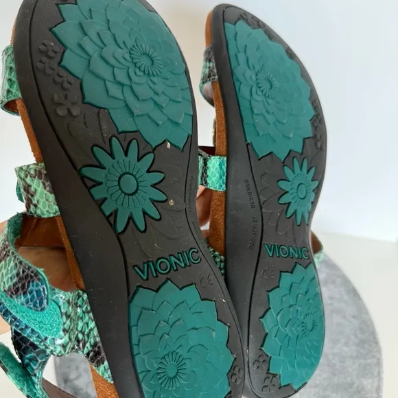 Vionic Amber Teal Snakeskin Sandals Jeweled Beads 8