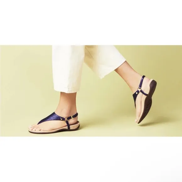 Vionic Kirra Metallic Blue Leather Triangular Strap Thong Sandals