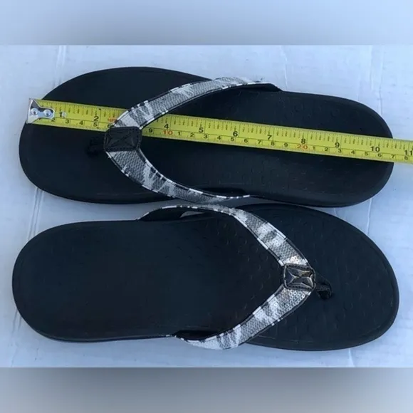 Vionic tide ll sequins sandals