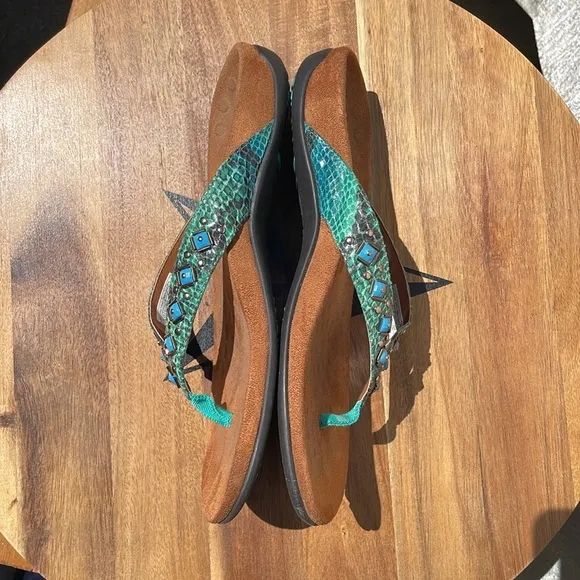 Vionic Women’s Floriana Sandals Teal Snake Size 9