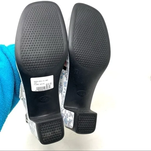 Vital Joy floral Leather Sandals