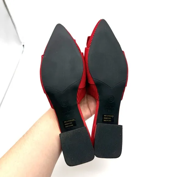 Vivaia Yaffa Pointed-Toe Knot Sandals Ruby Red EU 39 US 8