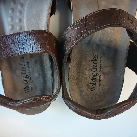 Walking Cradles Womens Sandals Size 12 Slingback Brown Croc Leather Cushioned
