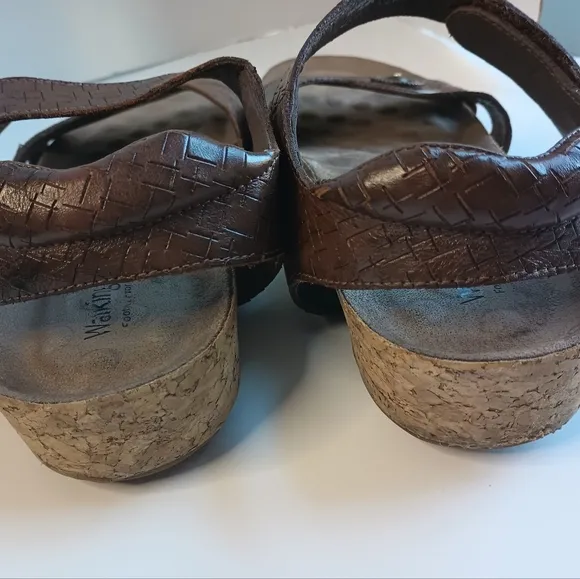 Walking Cradles Womens Sandals Size 12 Slingback Brown Croc Leather Cushioned