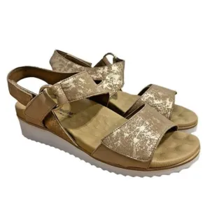 Walking Cradles  Women's Taupe Metallic Huntley Sandals Size 10 WW