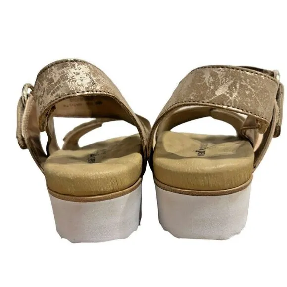 Walking Cradles  Women's Taupe Metallic Huntley Sandals Size 10 WW